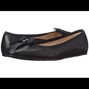 Salvatore Ferragamo Napa Flex Calf Flat, size 8.5